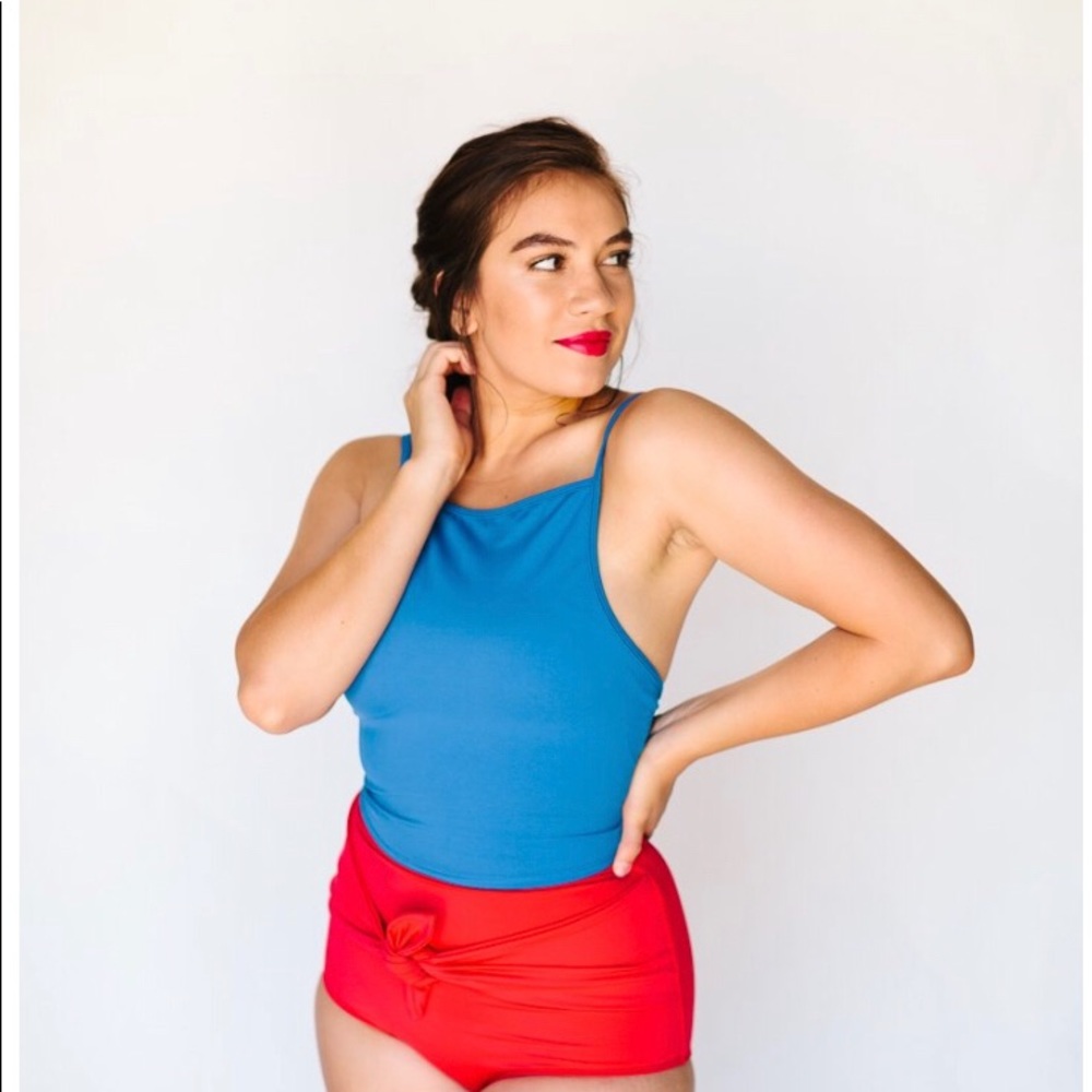 Square Up Top True Blue Large